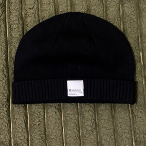 Lululemon merino wool oversized hat